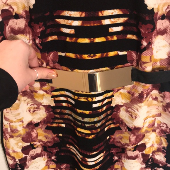 Floral Sleeveless Cocktail Dress - Picture 2 of 4